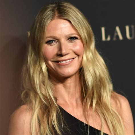 Gwyneth Paltrow Poses Nude for 50th Birthday in Stunning。